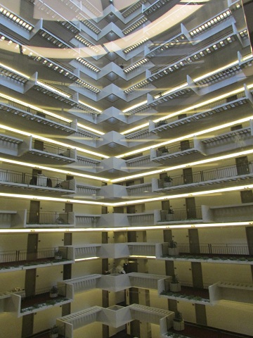 hyatt regency atlanta elevator 360 x 480