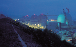 Ulchin Nuclear Station at night.  Courtesy KEPCO E&C.