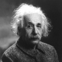 Albert_Einstein_1947_square_cropped